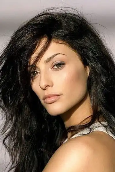 Erica Cerra headshot