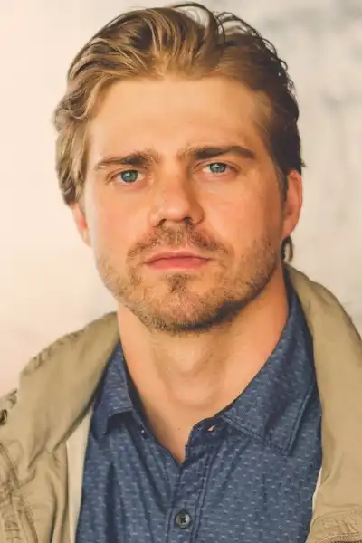 Nathan Sutton headshot