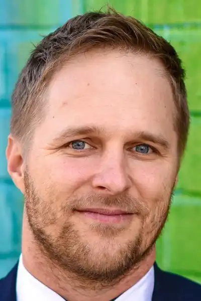 Maclain Nelson headshot