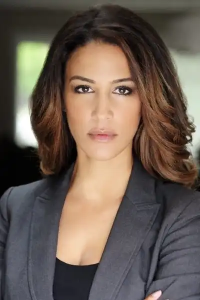 Christie Laing headshot