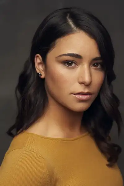 Nicole Muñoz headshot