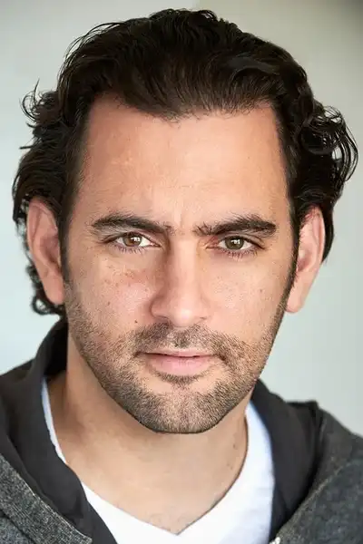 Alfredo De Quesada headshot
