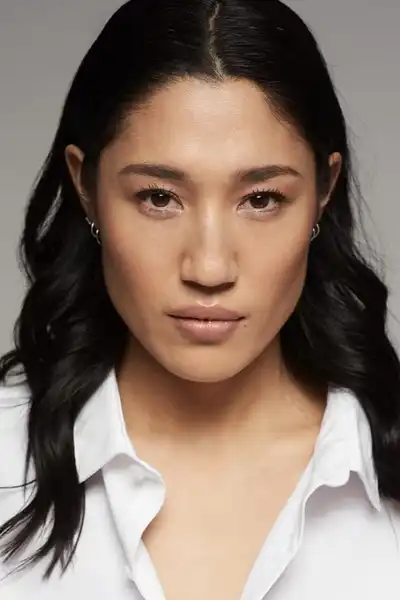 Jennifer Cheon Garcia headshot