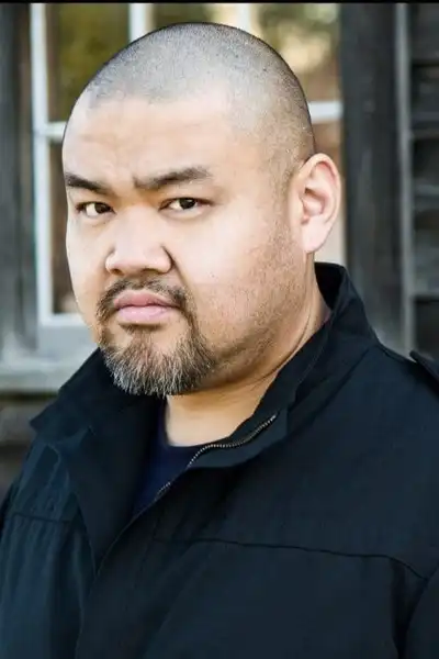 Simon Chin headshot