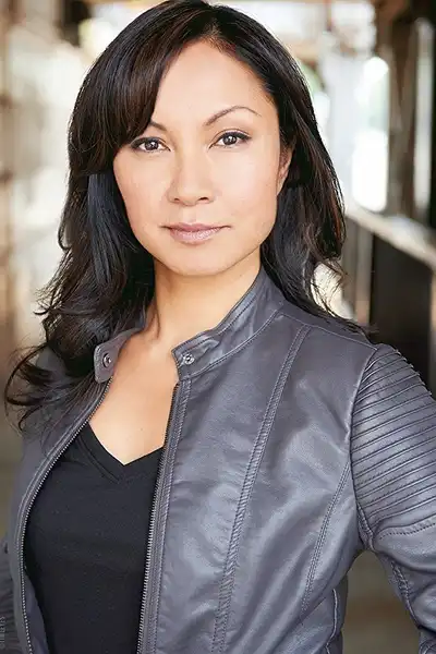 Catherine Thomas headshot