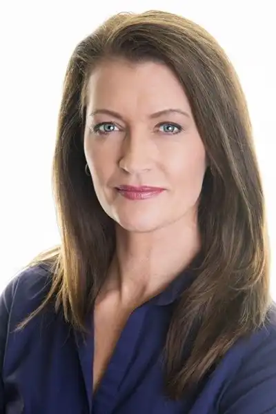 Barb Mitchell headshot