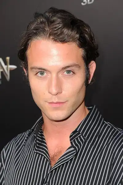 Chase Ryan Jeffery headshot