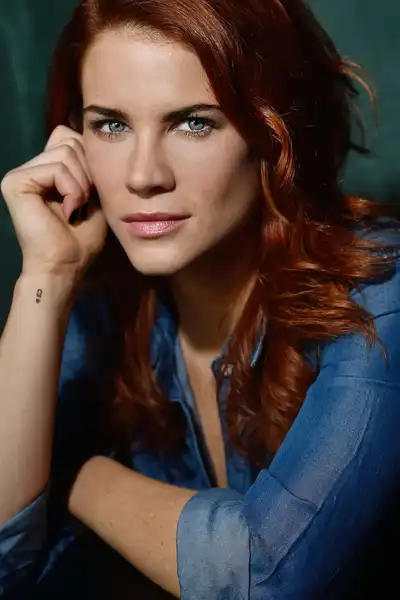 Courtney Hope headshot