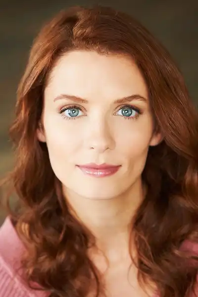 Lara Jean Chorostecki headshot