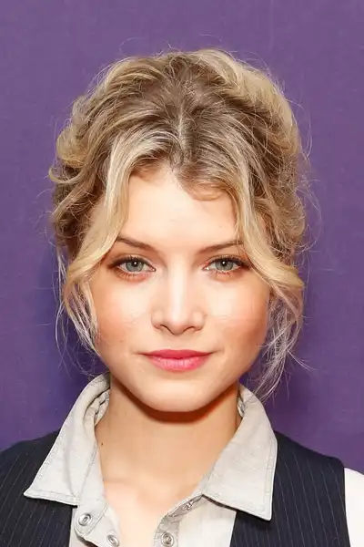 Sarah Jones headshot