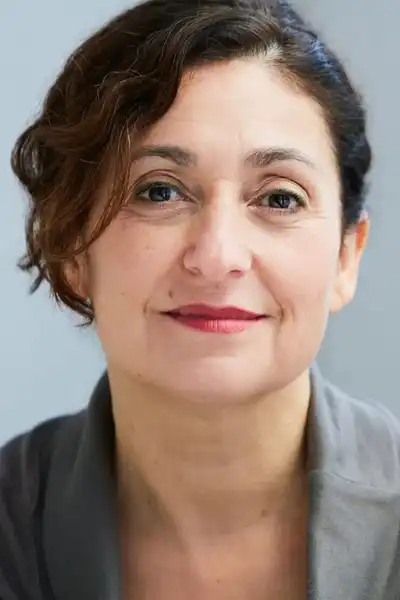 Isabelle Brès headshot