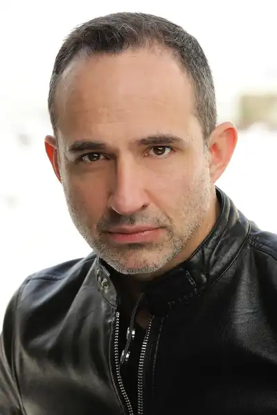 Scott Damian headshot