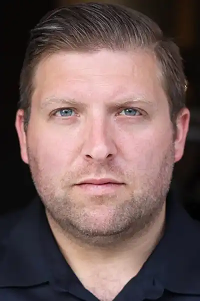Andy Nez headshot