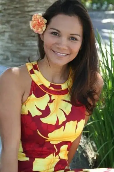 Cyndi Mayo headshot