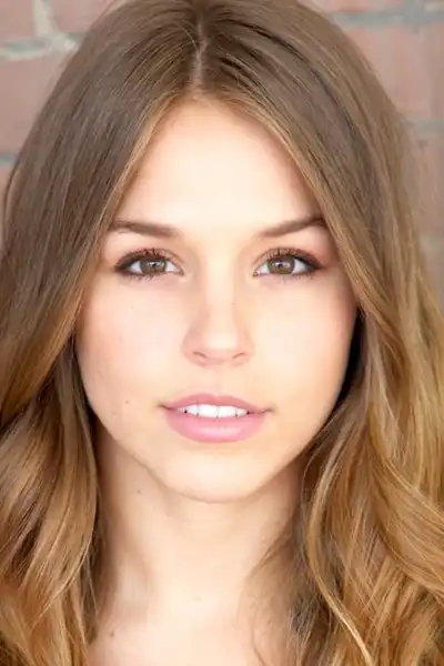 Elise Gatien headshot