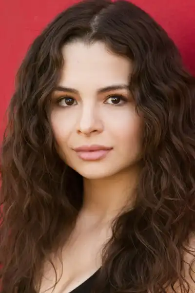 Sasha Clements headshot