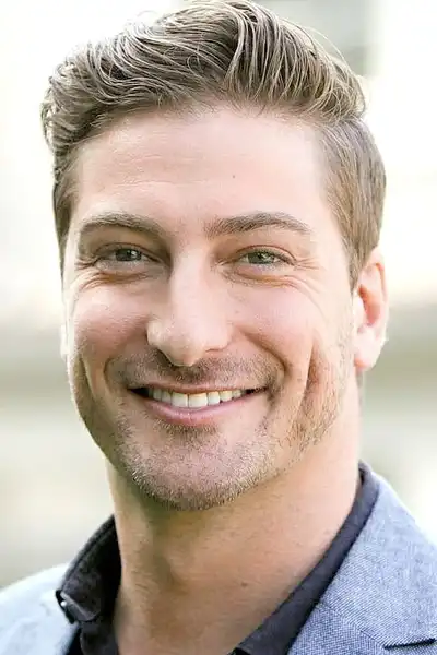 Daniel Lissing headshot
