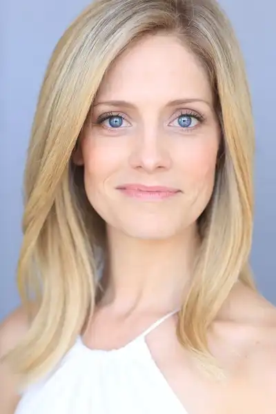 Stefanie Butler headshot