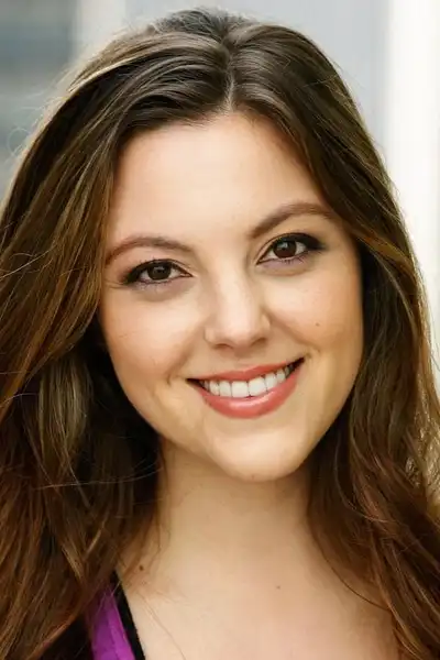 Lexi Giovagnoli headshot