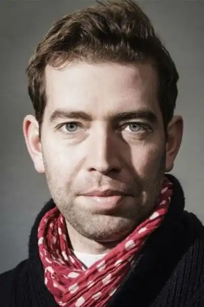 Edward Bennett headshot