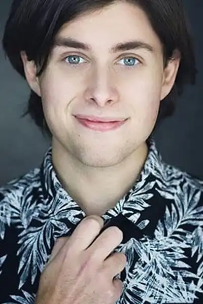 Derek Schnobb headshot