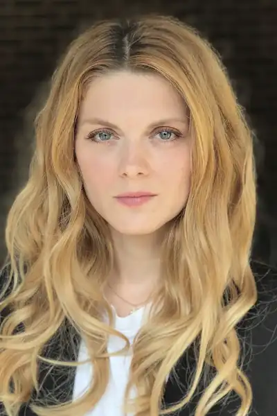 Olivia Nita headshot