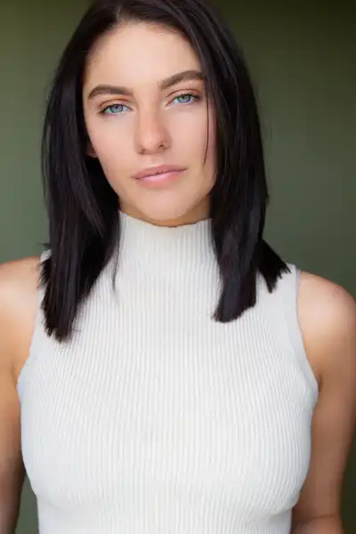 Jenna Stone headshot