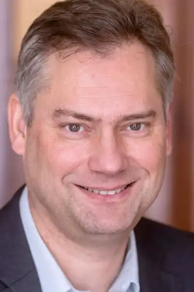 Jonathon Sawdon headshot