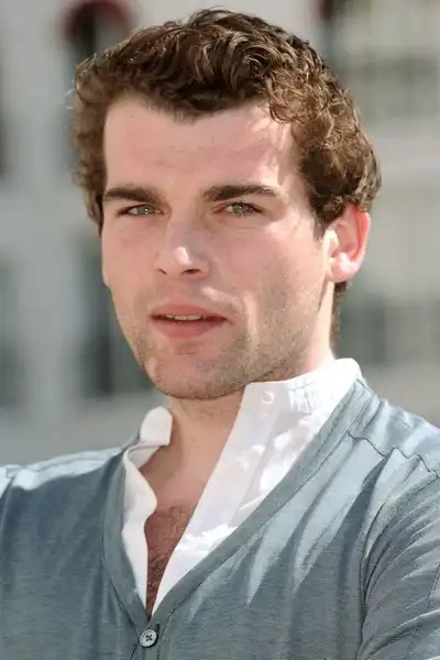 Stanley Weber headshot