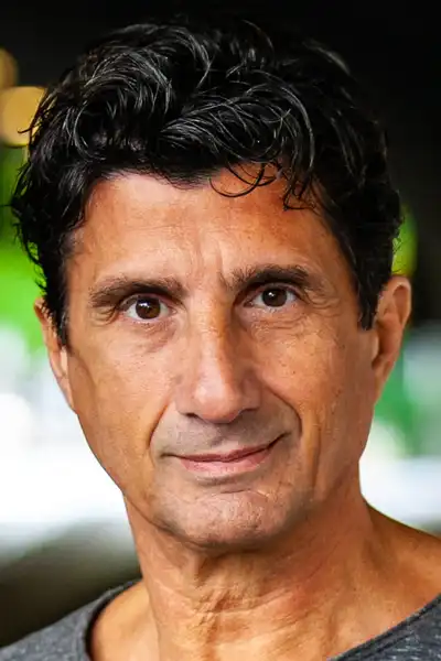 Peter Galea headshot
