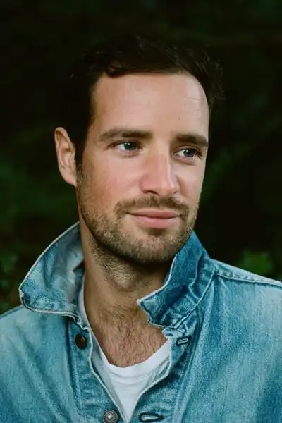 Charlie Carrick headshot