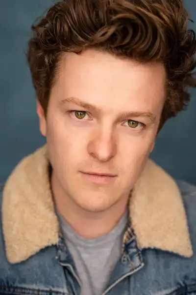 Jonny Weldon headshot