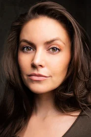 Julie Roy headshot