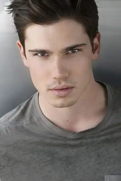 Tanner Novlan headshot