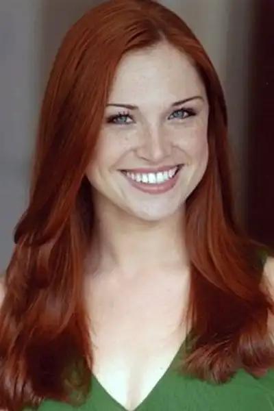 Robyn Kemp headshot