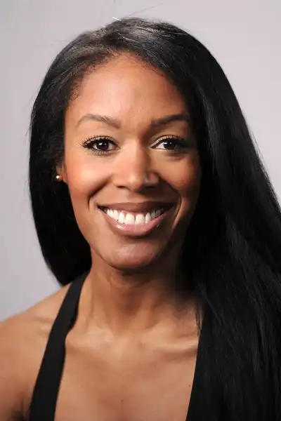 Jenny Steele headshot
