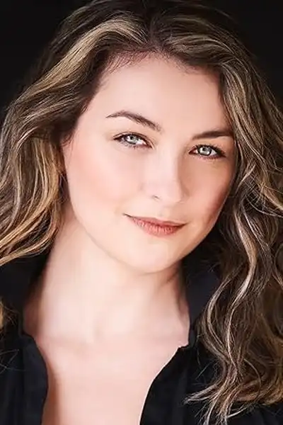 Ann Pirvu headshot