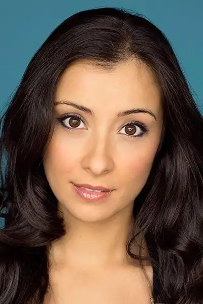 Laura Miyata headshot