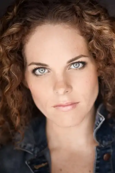 Amber Lewis headshot