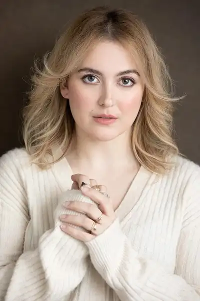 Emily Stranges headshot