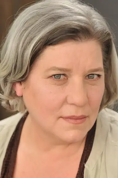 Tanja Dixon-Warren headshot