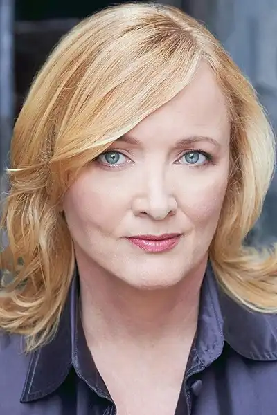 Carolyn Scott headshot