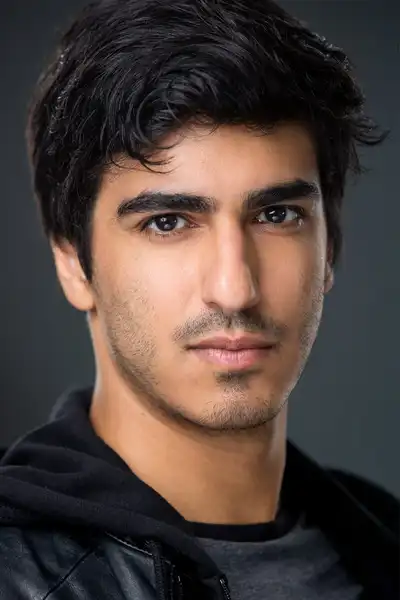 Dejan Loyola headshot