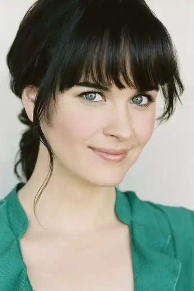 Christine Garver headshot
