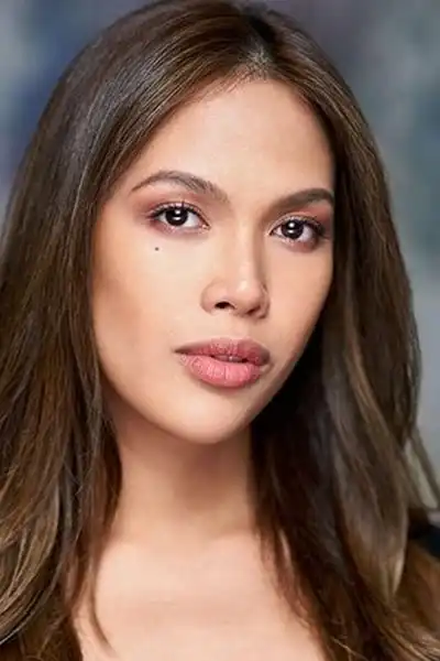 Christine Allado headshot