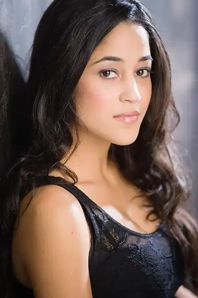 Merren McMahon headshot