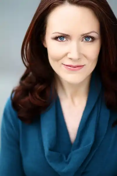 Jenn MacLean-Angus headshot