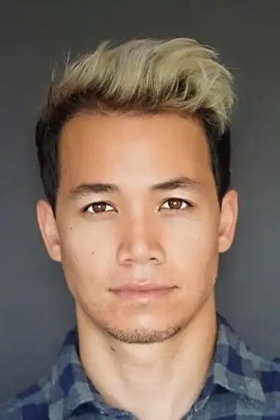 Shannon Kook headshot