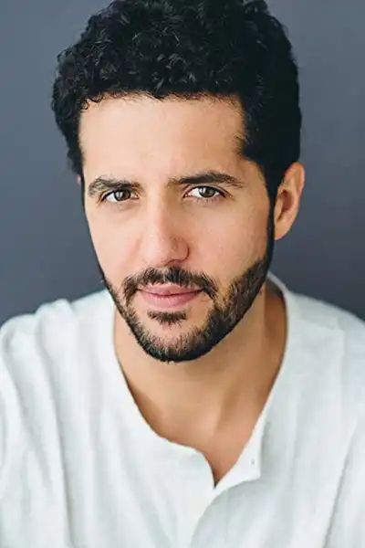 Zach Smadu headshot