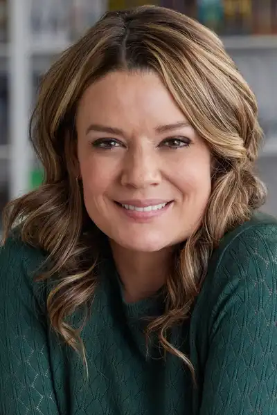 Kimberley Sustad headshot